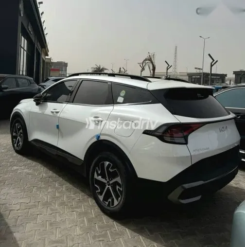 كيا سبورتاج 2023 أبيض جديدة للبيع - 4