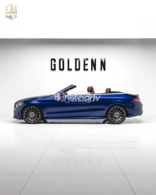 مرسيدس C 300 2020 أزرق غامق مستعملة للبيع - 3