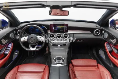 مرسيدس C 300 2020 أزرق غامق مستعملة للبيع - 4