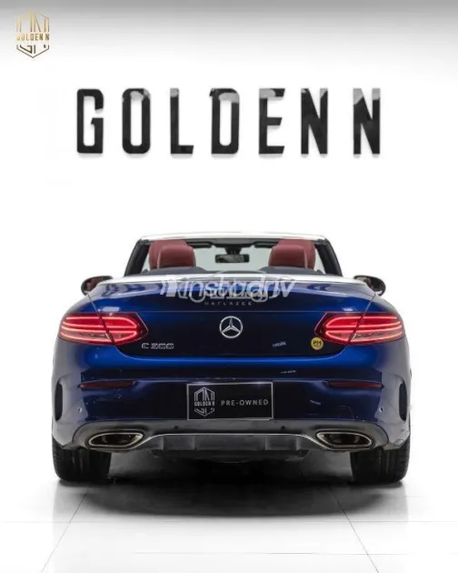 مرسيدس C 300 2020 أزرق غامق مستعملة للبيع - 5