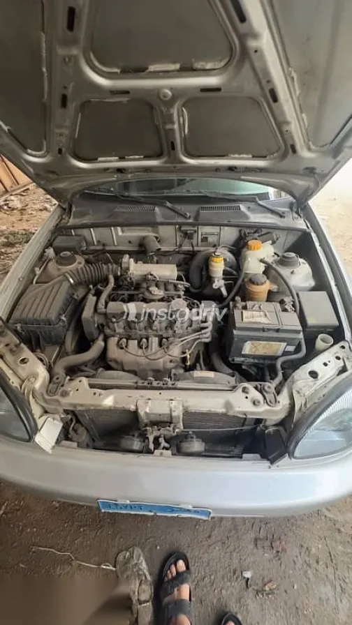 دايو لانوس 2002 فضي مستعملة للبيع - 6