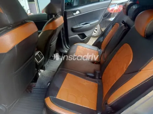 كيا سبورتاج 2019 فضي مستعملة للبيع - 3