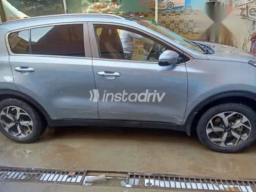 كيا سبورتاج 2019 فضي مستعملة للبيع - 4