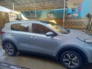 كيا سبورتاج 2019 فضي مستعملة للبيع