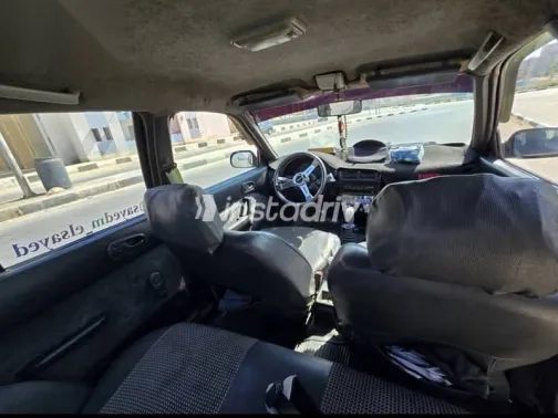 سوزوكى سويفت 1993 أخضر مستعملة للبيع - 2