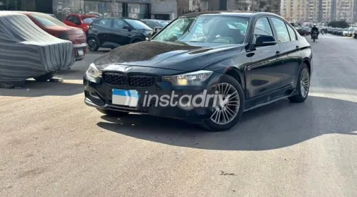 بي ام دبليو 318 2015 أسود مستعملة للبيع - 1