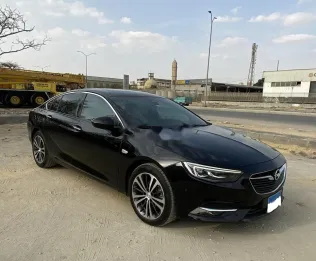 اوبل أنسيجنيا 2019 أبيض مستعملة للبيع