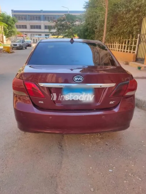 بى واى دى‬ L3 2016 أحمر غامق مستعملة للبيع - 2