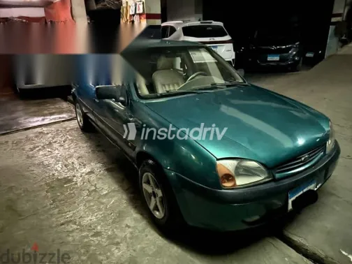 فورد فيستا 2000 أخضر مستعملة للبيع - 1