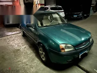 فورد فيستا 2000 أخضر مستعملة للبيع