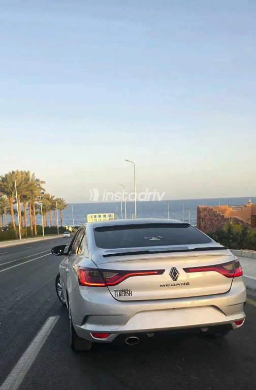 رينو ميجان 2021 أبيض مستعملة للبيع - 4