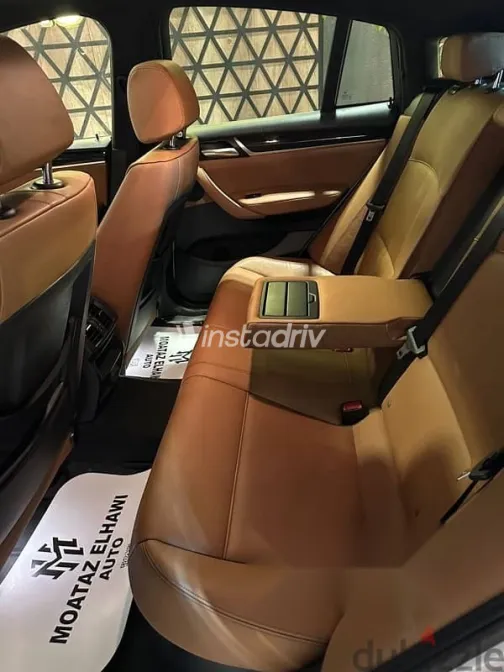 بي ام دبليو X4 2017 فضي مستعملة للبيع - 8