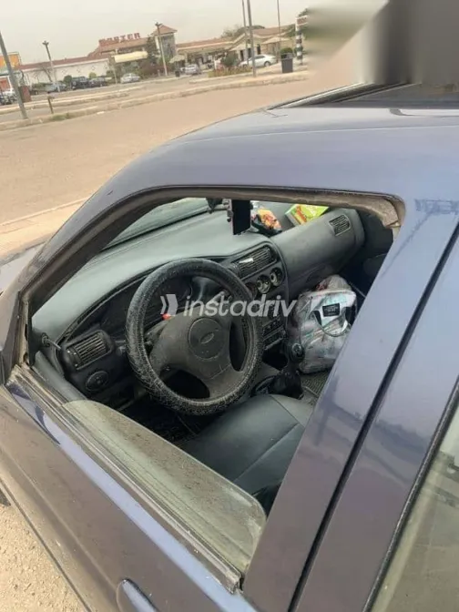 فورد اسكورت 1998 أزرق غامق مستعملة للبيع - 2