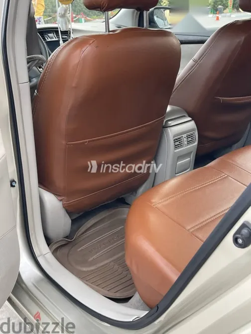 Nissan Sentra 2016 Gold Used for Sale - 10