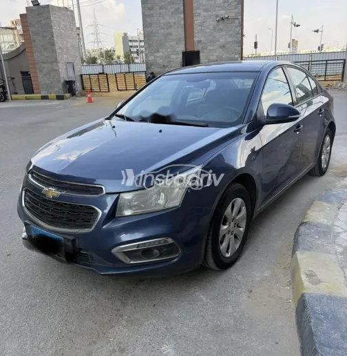 شيفروليه كروز 2016 أزرق غامق مستعملة للبيع - 5