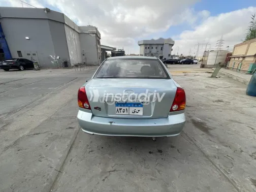 هيونداي فيرنا 2007 سماوي مستعملة للبيع - 2