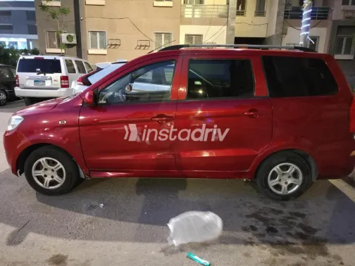 دفسك 330S 2017 أحمر مستعملة للبيع - 2