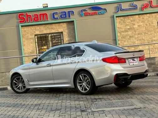 بي ام دبليو 520 2019 فضي مستعملة للبيع - 2