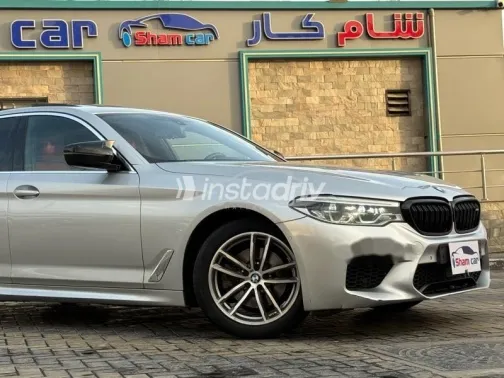 بي ام دبليو 520 2019 فضي مستعملة للبيع - 4