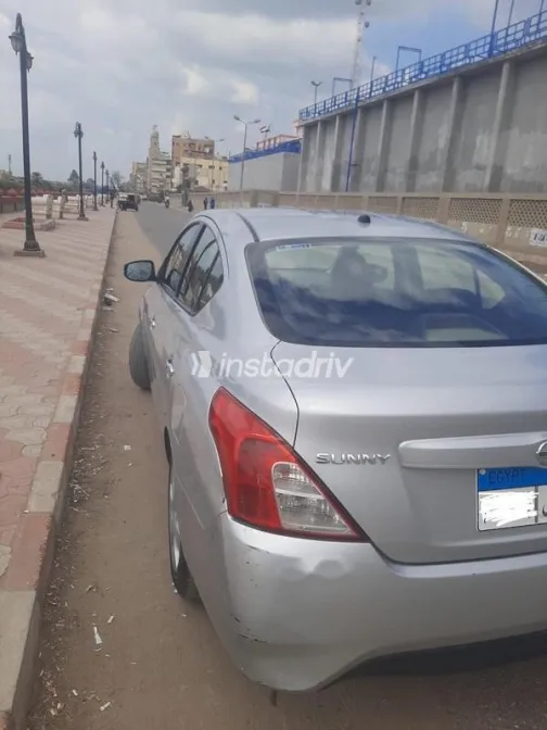 نيسان صنى 2022 أبيض مستعملة للبيع - 4