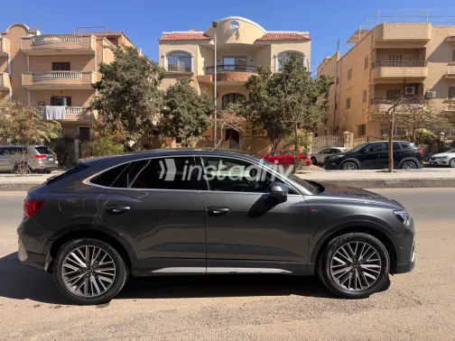 Audi Q3 2022 White Used for Sale - 2