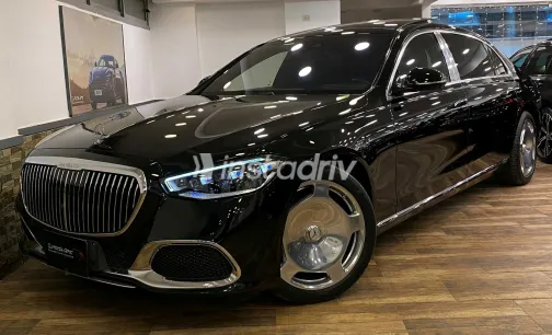 مرسيدس S500 مايباخ 2022 أبيض مستعملة للبيع - 8