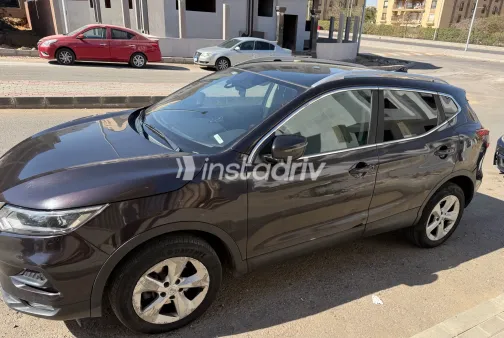 نيسان قشقاي 2018 أبيض مستعملة للبيع - 1