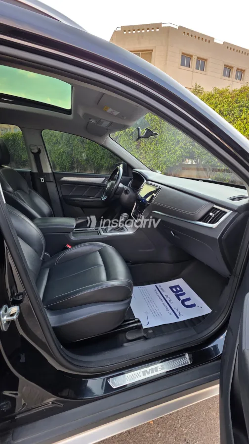 MG Rx5 2020 White Used for Sale - 2