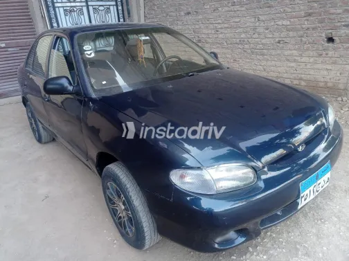 Hyundai Accent 2001 White Used for Sale - 1