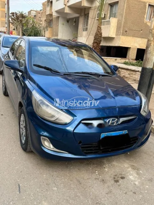 هيونداي اكسنت RB 2017 أزرق مستعملة للبيع - 1