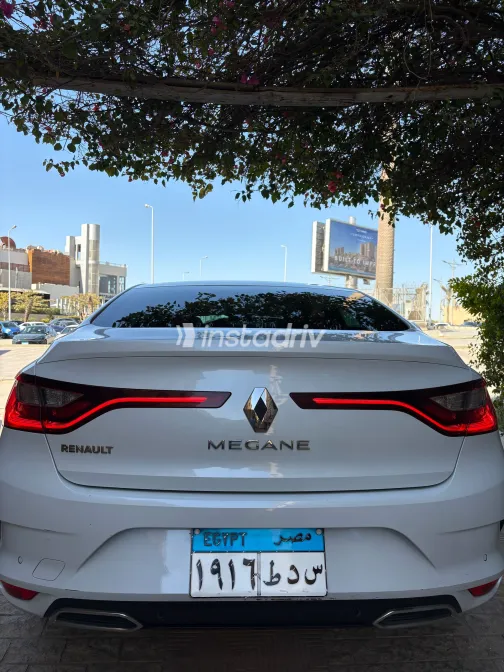 Renault Megane 2022 White Used for Sale - 2