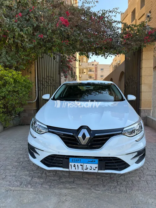 Renault Megane 2022 White Used for Sale - 4