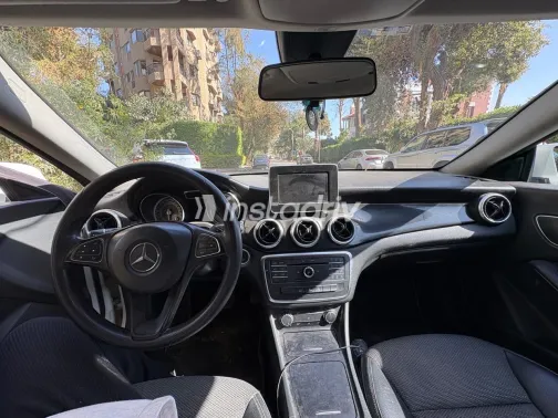 مرسيدس CLA 180 2016 أبيض مستعملة للبيع - 2