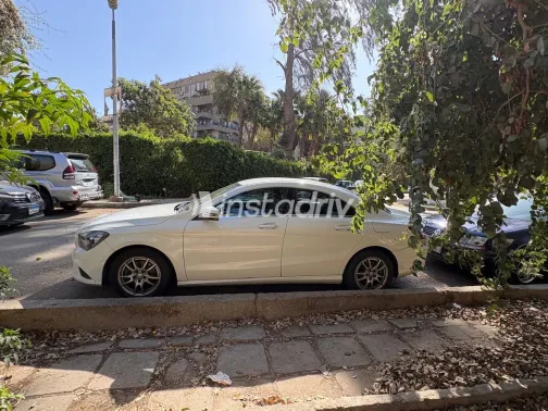 مرسيدس CLA 180 2016 أبيض مستعملة للبيع - 4