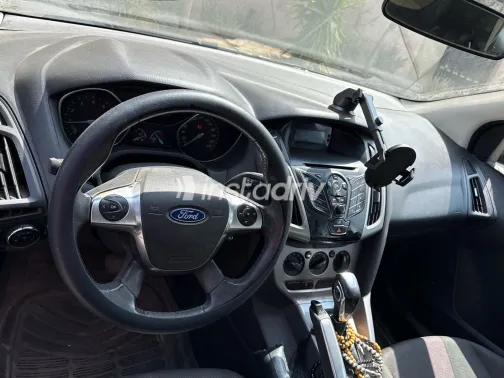 فورد فوكس 2012 أبيض مستعملة للبيع - 2