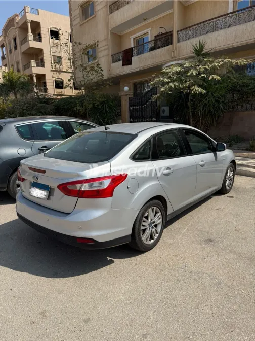 فورد فوكس 2012 أبيض مستعملة للبيع - 5