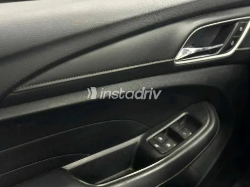 ام جى 5 2020 أبيض مستعملة للبيع - 9