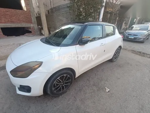 Suzuki Swift 2022 White Used for Sale - 8