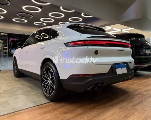 Porsche Cayenne 2024 White Used for Sale - 4