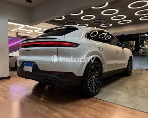 Porsche Cayenne 2024 White Used for Sale - 5
