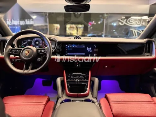 Porsche Cayenne 2024 White Used for Sale - 9