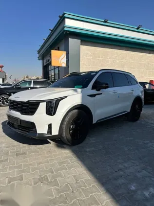 كيا سورينتو 2024 أبيض جديدة للبيع