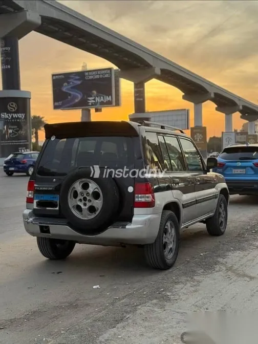 Mitsubishi Montero 2002 Dark Blue Used for Sale - 3