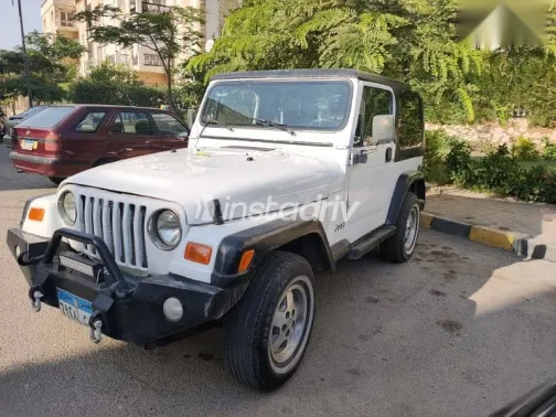 جيب رانجلر 1995 أبيض مستعملة للبيع - 5
