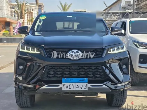 تويوتا فورتشنر 2025 أسود مستعملة للبيع - 1