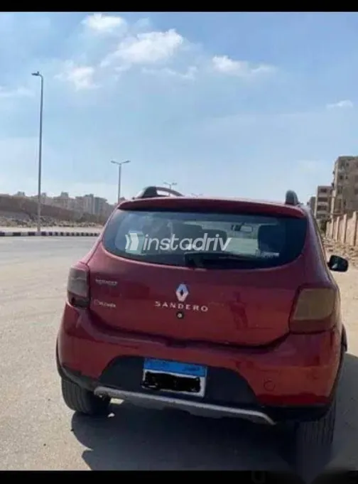 Renault Sandero 2015 Burgundy Used for Sale - 3