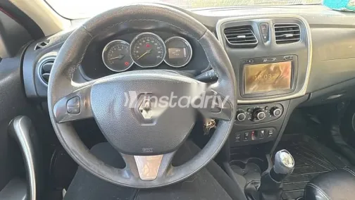 Renault Sandero 2015 Burgundy Used for Sale - 5