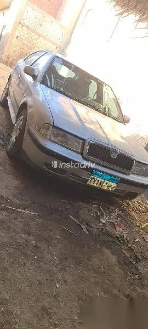 سكودا اوكتافيا 2000 فضي مستعملة للبيع - 1