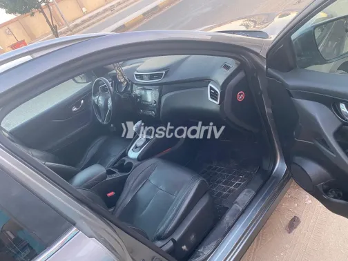 Nissan Qashqai 2017 White Used for Sale - 4