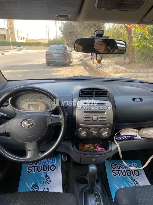 دايهاتسو سيريون 2010 أبيض مستعملة للبيع - 2